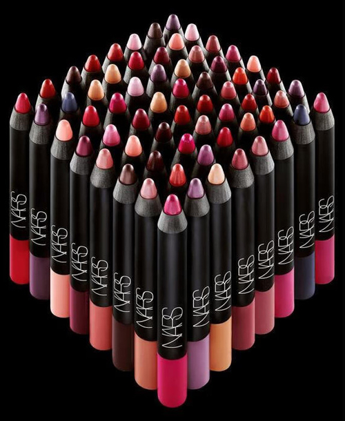 Berita perusahaan terbaru tentang Di pasar lipstik yang sangat kompetitif, ada kategori lipstik baru yang telah memicu ledakan konsumen