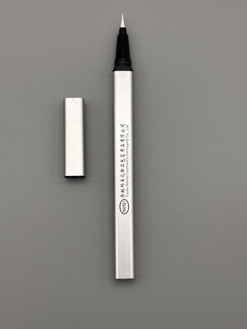 Berita perusahaan terbaru tentang Square Tube Airtight Liquid Cosmetic Pen Packaging, Custom Empty Eyeliner Pen Tube Untuk Label Pribadi Produsen Kecantikan