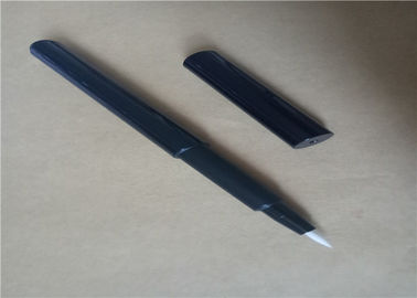 Harga yang bagus Gaya sederhana Felt Tip Eyeliner Dengan Bola Baja, Pensil Hitam Eyeliner Bahan Plastik on line