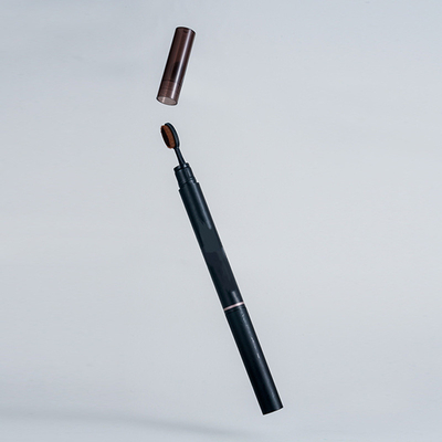 Harga yang bagus Kemasan kosmetik pensil alis bulat tabung kosong bisa isi bawah plastik pensil alis wadah grosir on line