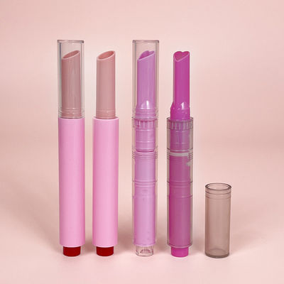 Harga yang bagus Custom Built In Sponge Pencil Shape Smudge Proof Standar Kapasitas Lipstick Pencil Container on line